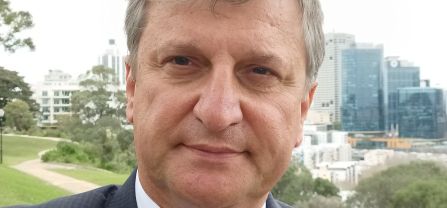 Portrait picture of Prof. Dr. Johann Rinnhofer